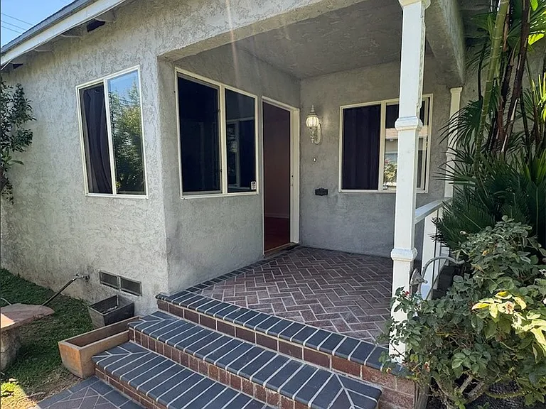 8330 La Villa St — Photo 2