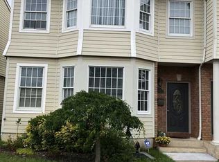 7811 Shore Rd, Port Washington, NY 11050