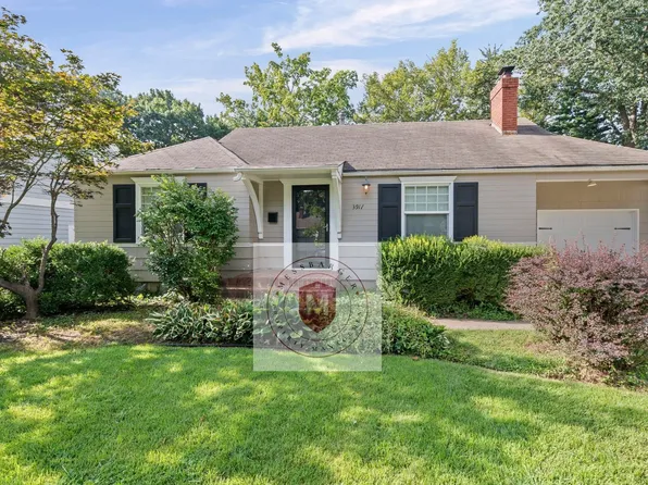 3917 W 69th St, Prairie Village, KS 66208