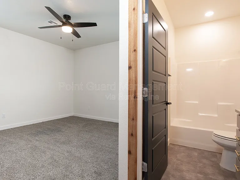 2885 N Oliver St — Photo 41