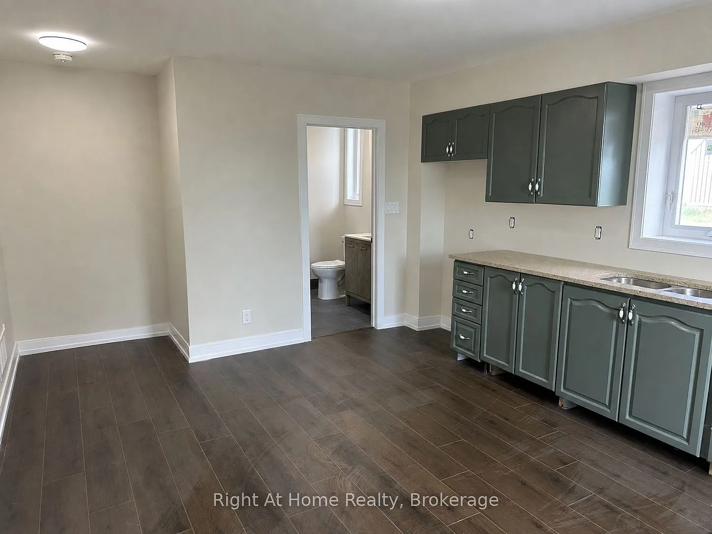 2 bed, $1,800 — Photo 2