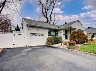19 School St, Clark, NJ 07066