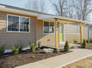 738 Stockbridge Rd, Columbus, OH 43207