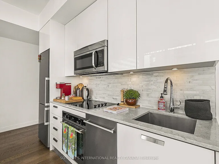 42 Charles St E #1702 — Photo 9
