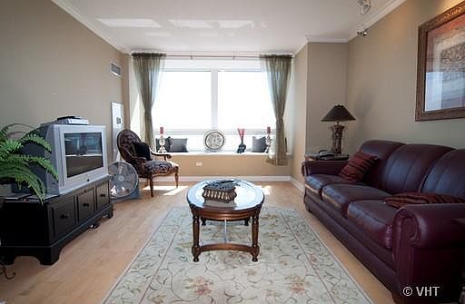 5th image of 512 N McClurg Ct APT 4312