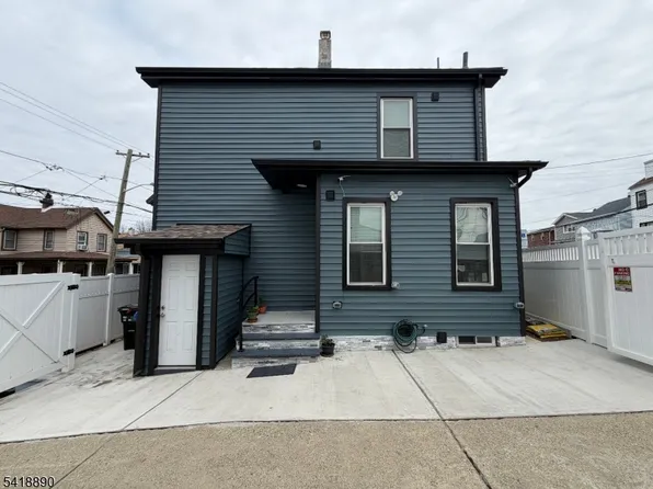41 N 11Th St, Paterson City, NJ 07522
