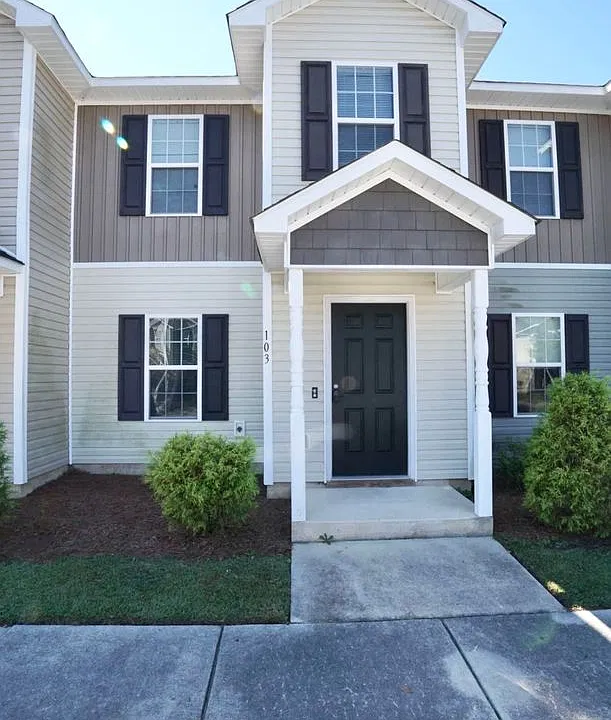 103 W Murrow Ln