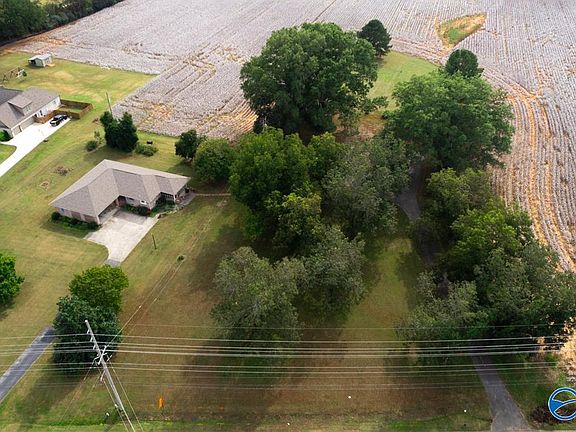 5th image of 142 County Lake Rd