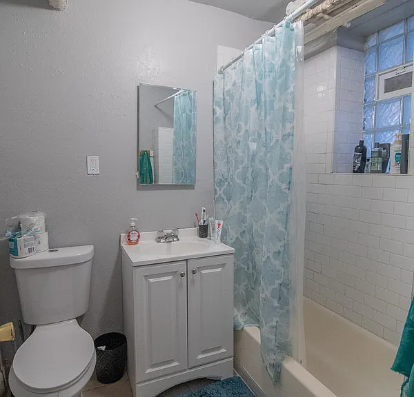 3821 W Wrightwood Ave #G — Photo 8