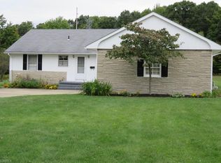 2974 Algonquin Dr, Poland, OH