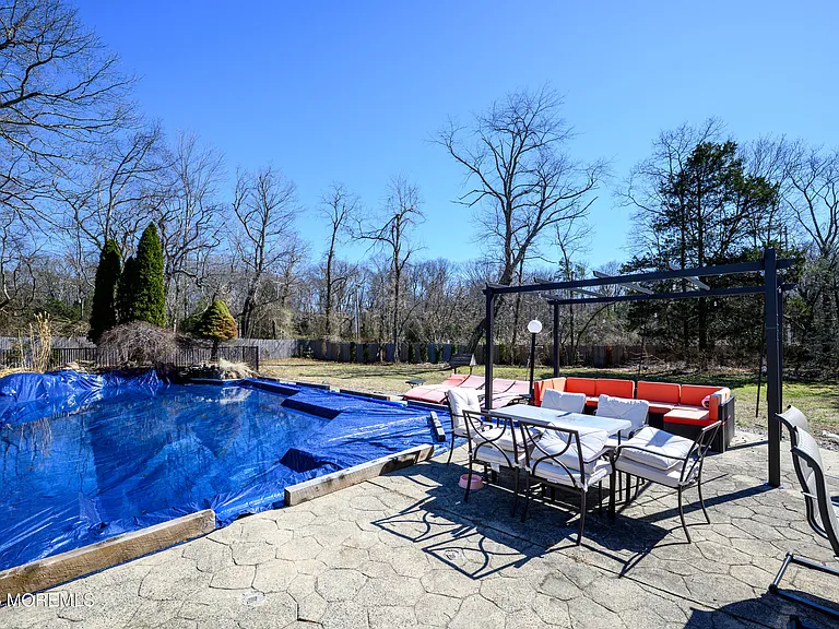 570 Eltone Rd — Photo 30