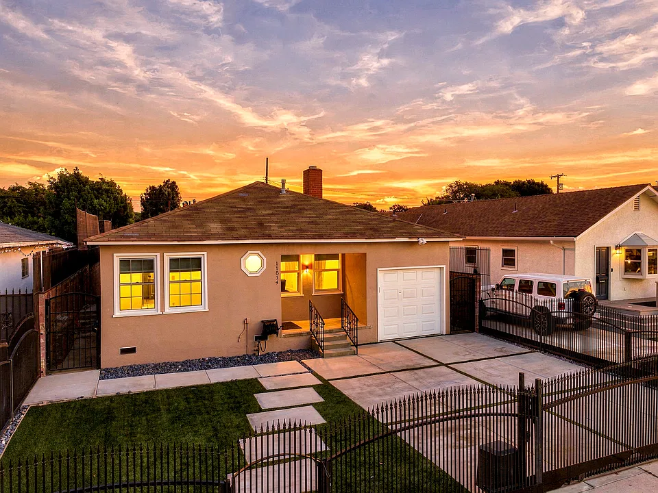 11814 Braddock Dr
