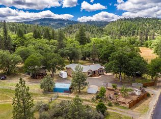 555 Old Trail Creek Rd, Trail, OR 97541