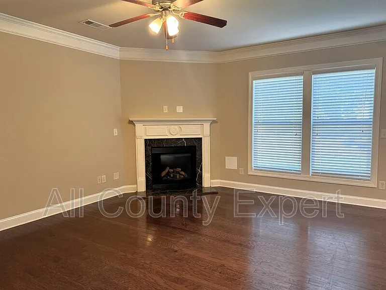 1065 Township Cir — Photo 7
