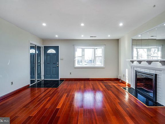 5th image of 3900 Guest Ln