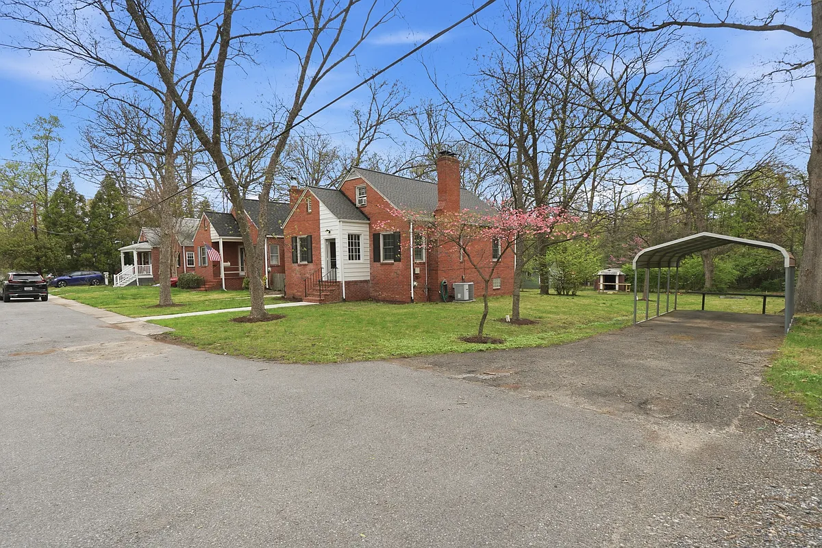 Building Photo - 6701 Rhode Island Ave
