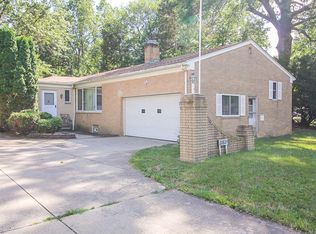 28821 Detroit Rd, Westlake, OH 44145