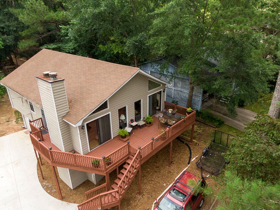 1st image of 911 Lake Dr