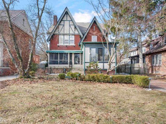 1425 Bishop Rd, Grosse Pointe Park, MI 48230