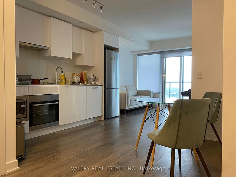 195 Redpath Ave #2205 — Photo 5