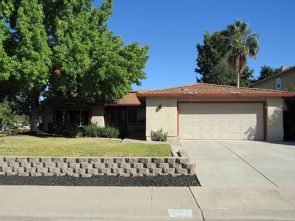 1st image of 1701 Oakview Dr