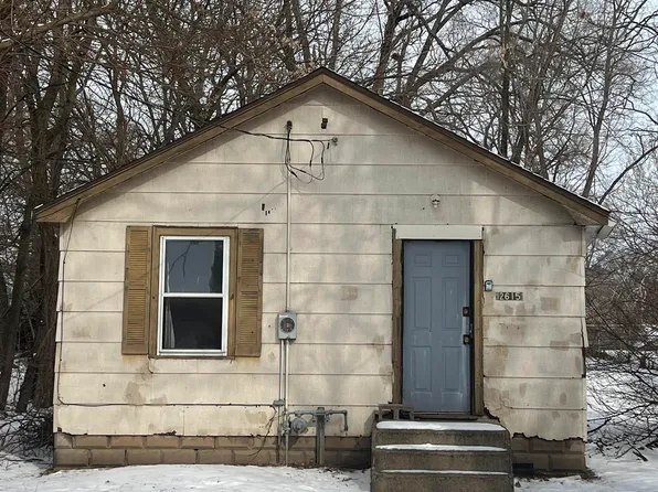 2615 W Hayes St, Peoria, IL 61605