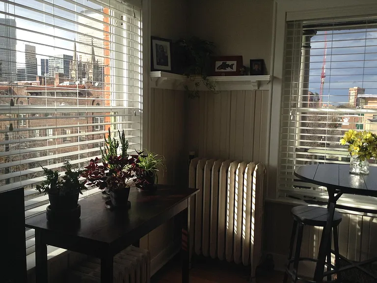 1376 N Pearl St #301 — Photo 16
