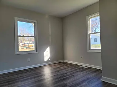 102 Brown St — Photo 5