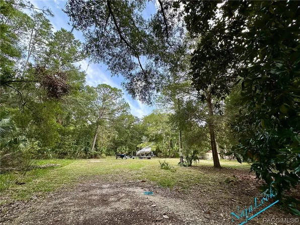 29 60th St, Yankeetown, FL 34498