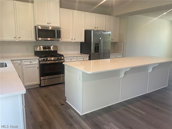 4th image of 1415 Chateau Pl