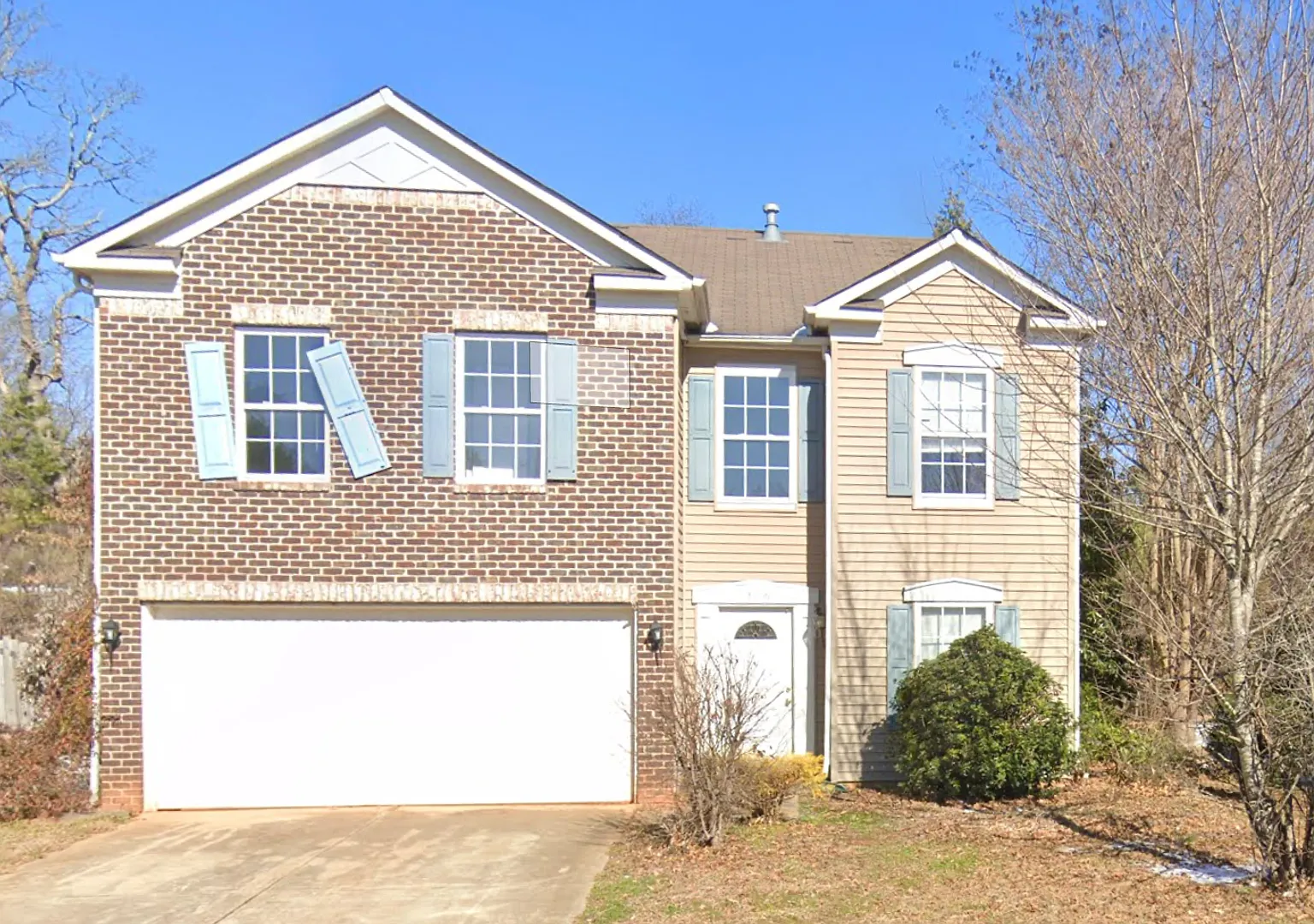 Room in 4 Bedroom Home at Matthew Allen Cir — Photo 1