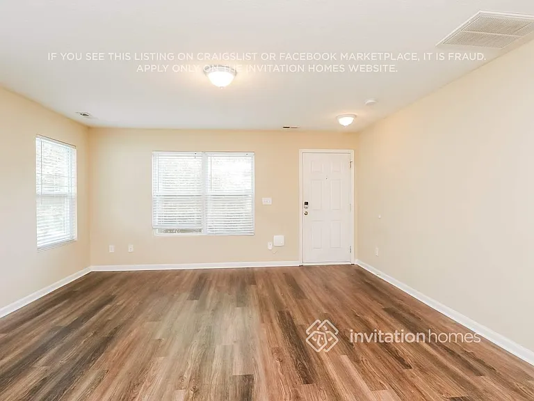 10 Riverside St — Photo 5