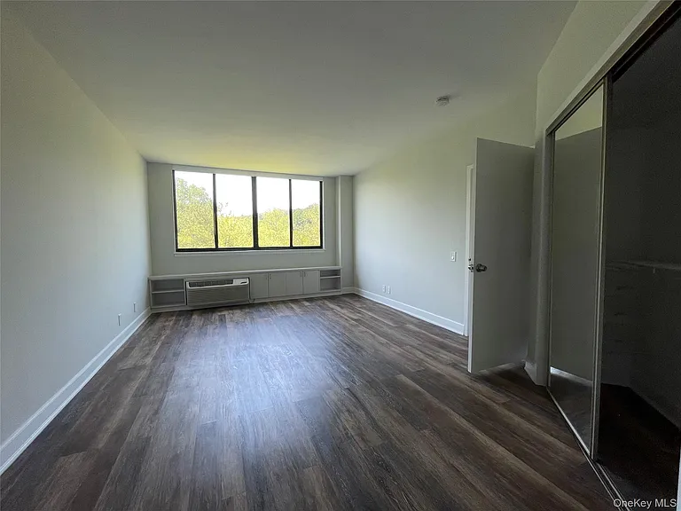 50 E Hartsdale Ave #2H — Photo 6