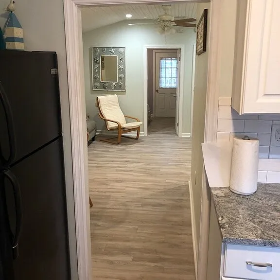 109 W 15th Ave #2 — Photo 9