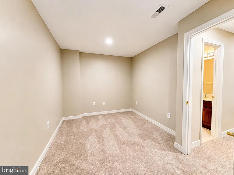 6065 Ticket Way — Photo 20
