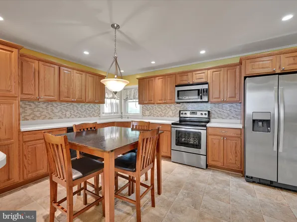 413 W Washington St, Shenandoah, PA 17976