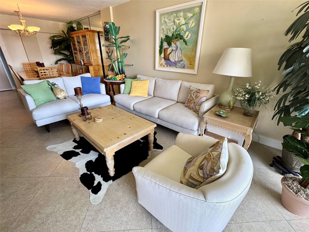 740 S Federal Highway #216, photo 3