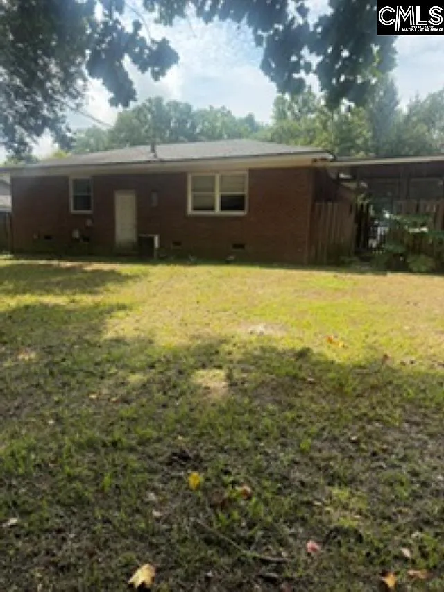 3 bed, 980 sqft, $1,400 — Photo 2