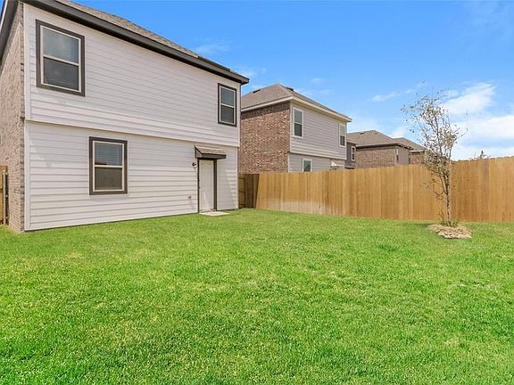 3rd image of 1301 Jonah Ln
