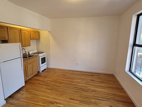 2nd image of 1254 Morris Ave #3C