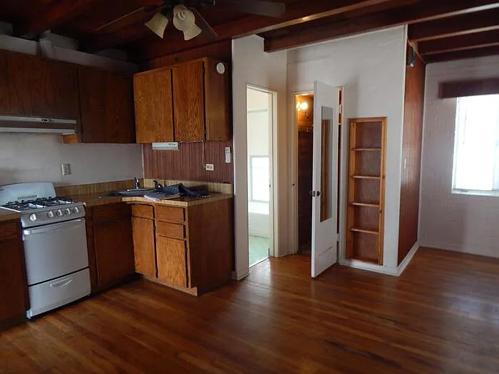Studio, 1.0 bath, 400 sqft, $750 — Photo 2