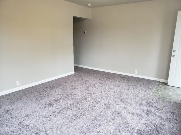 N 3rd Duplex, 1416-1418 N 3rd St, Saint Joseph, MO 64505