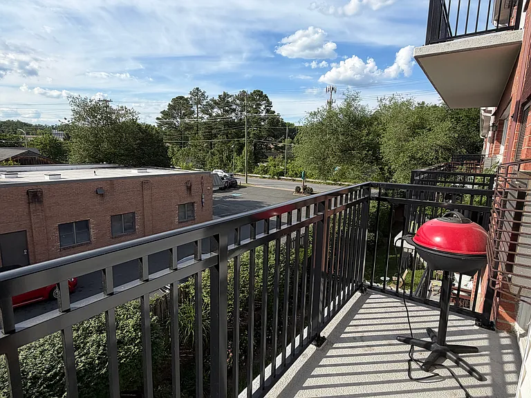 6940 Fairfax Dr #304 — Photo 18