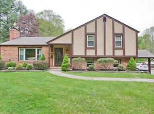 323 Old Farm Rd, Glen Gardner, NJ 08826