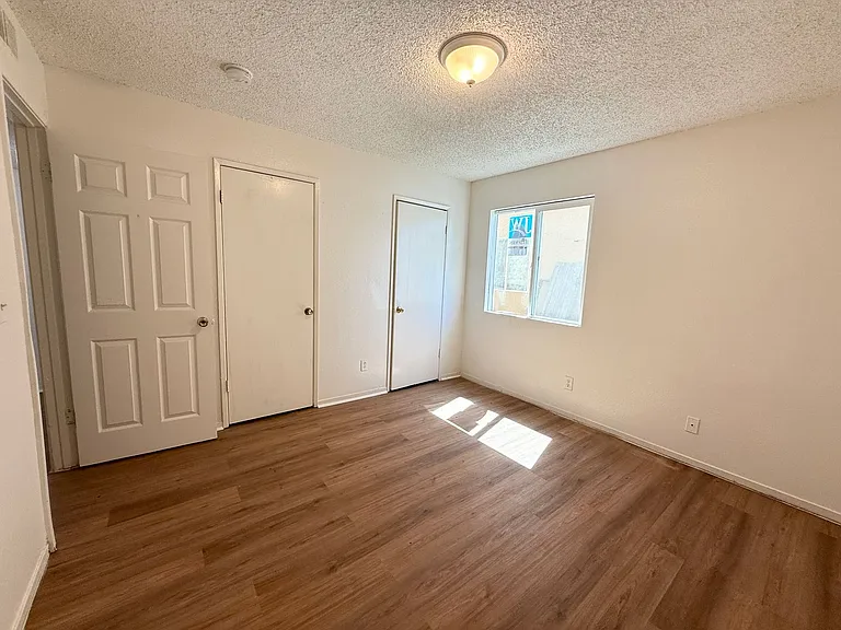 3328 N Marks Ave — Photo 10