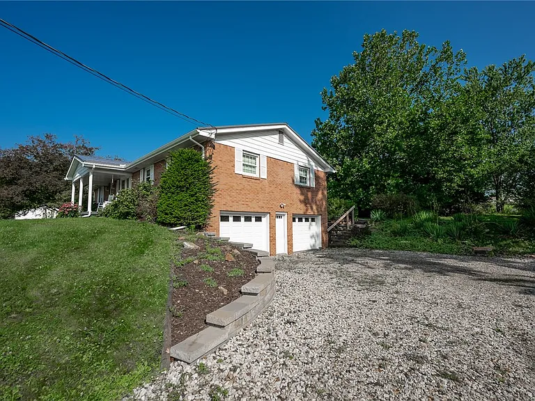 963 Stonebraker Rd — Photo 3