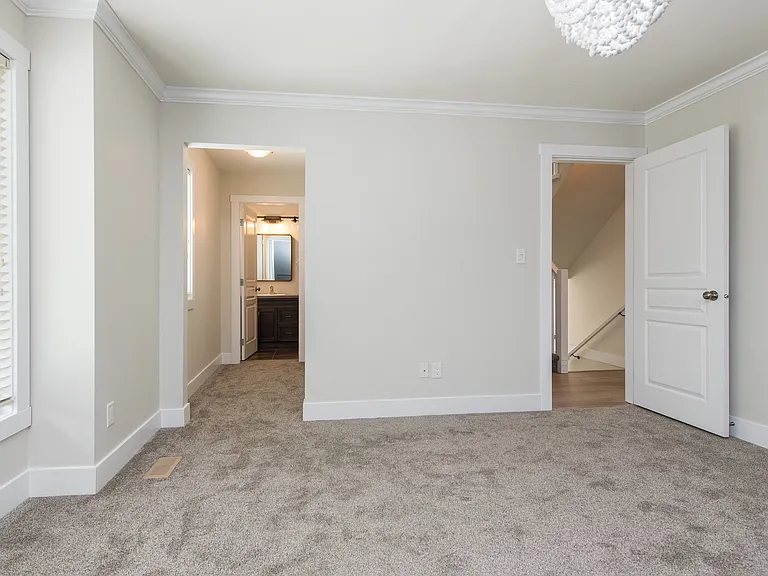 8491 Piper Cres #6 — Photo 23