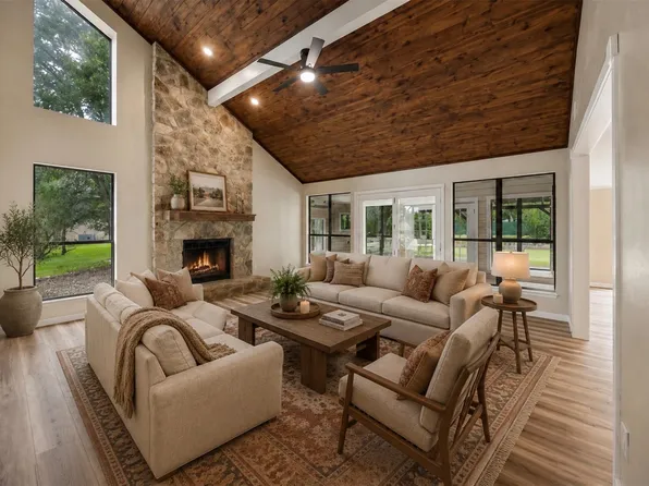 50 Palmer Ln, Wimberley, TX 78676