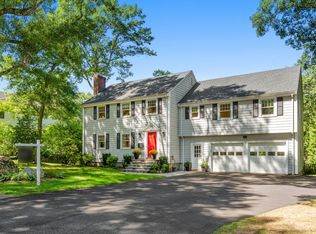 15 Wedgwood Rd, Wellesley, MA 02481