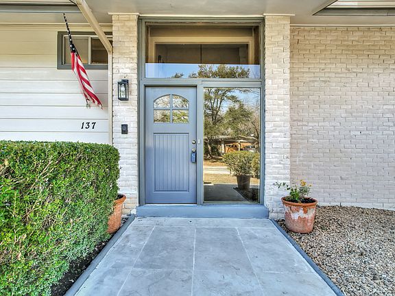 3rd image of 137 Trillium Ln